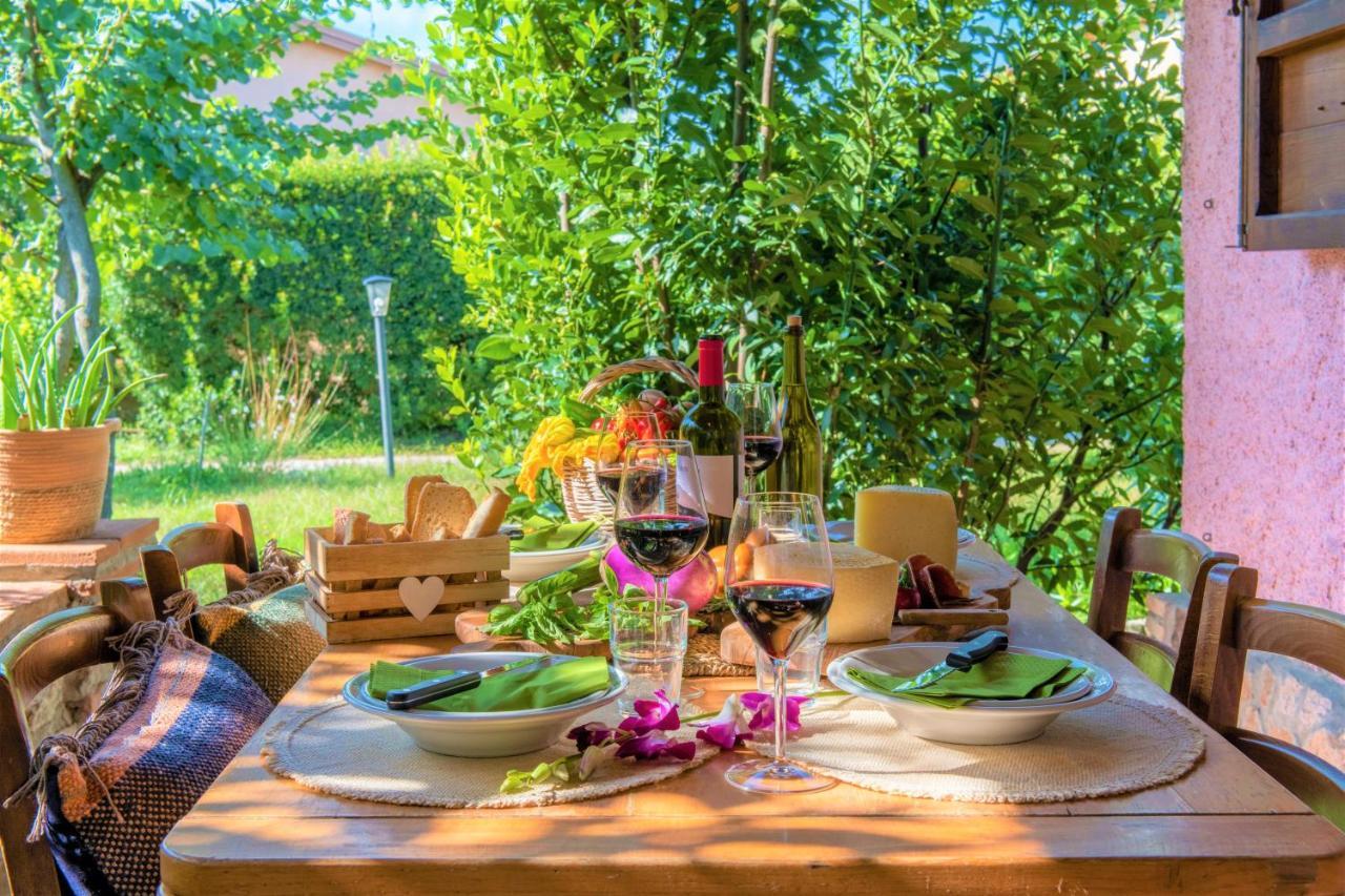 Hostly - Country House Donoratico - Only For Families Kültér fotó