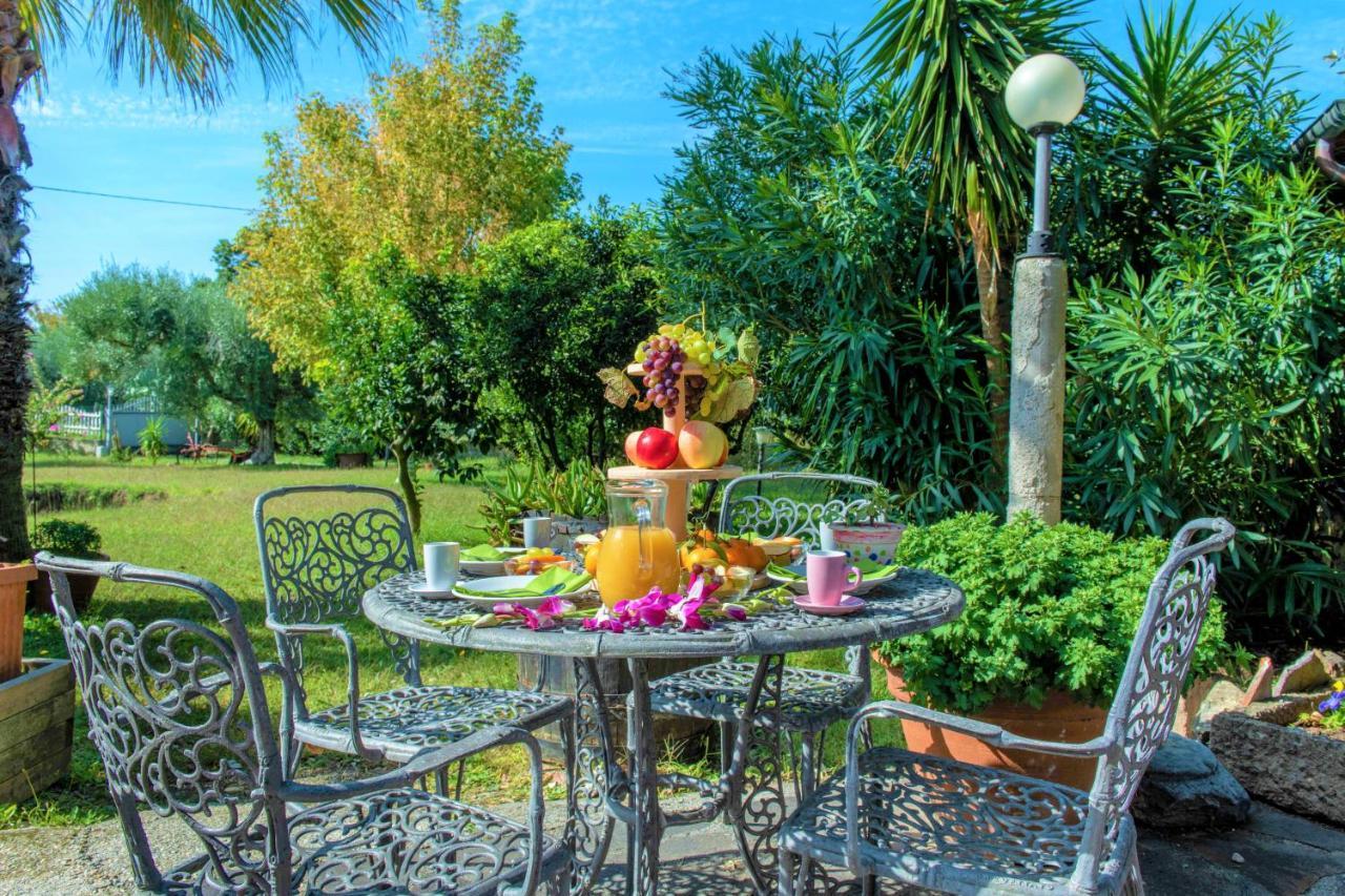 Hostly - Country House Donoratico - Only For Families Kültér fotó